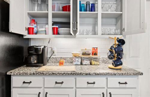 DFW Mid-Cities Oasis with Pool, Hot Tub and Fire Pit - Photo 6