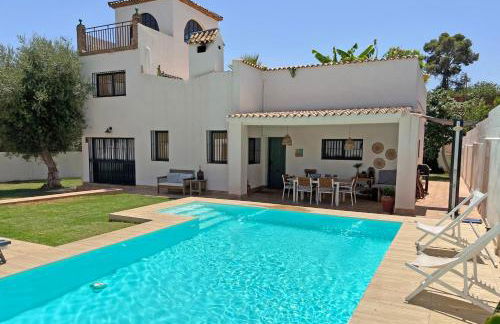Villa Guadaira, holiday house with pool in Seville southern Spain - Photo 1