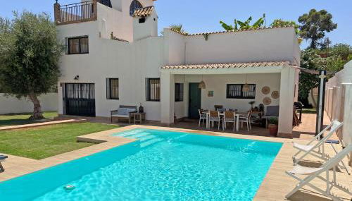 Villa Guadaira, holiday house with pool in Seville southern Spain - Photo 1