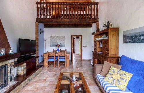 Encantadora casa con piscina privada y chimenea - Foto 14