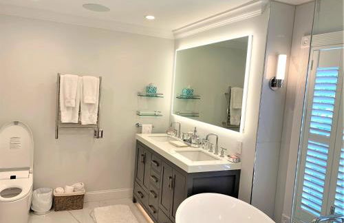 The J Luxury Villa - Southampton Poolside Retreat with Sauna - Foto 58