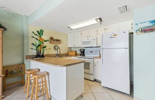 Ocean Front Condo with Amazing Views! Sunglow Resort 402 by Brightwild - Foto 10