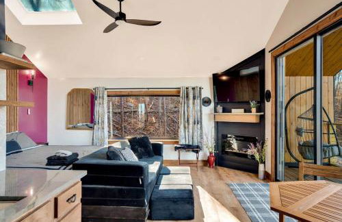 Blooming Redbud Treehouse with private hot tub - Foto 7