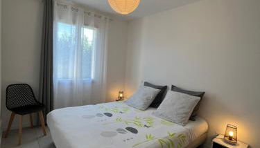 Gîte neuf,12mn du Futuroscope, 9 personnes -Le Tournesol - Foto 3