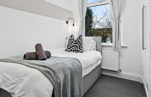 Crew Quarters - Your Ideal Stay in Bury - Photo 33