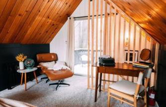 Lightfoot Cabin Mid-Century Perfect Romantic Getaway Hot Tub Sauna - Foto 6