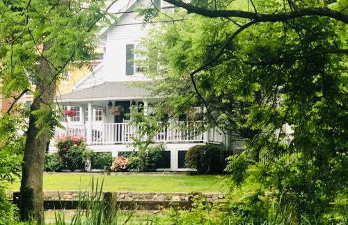 Stylish Victorian Beach House on pond - Foto 24