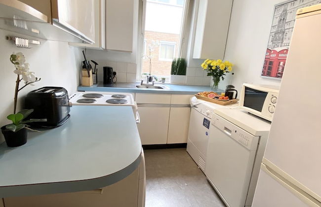 Stylish Apartments next to Buckingham Palace - Photo 26