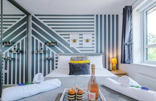 Stunning Riverside 3-Bed Home by 53 Degrees Property in Manchester with Garden & FREE Parking! - Foto 13