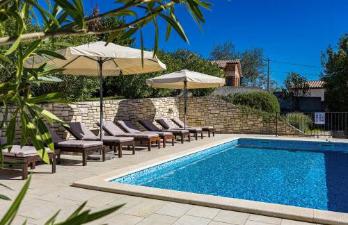 Charming Villa Antoana for families and kids in Labin - Rabac with kids playground & private pool - Foto 14