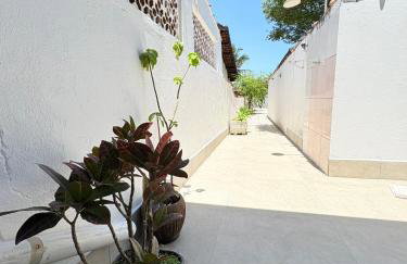 CASA ACONCHEGANTE e PERTINHO DA PRAIA - Foto 32