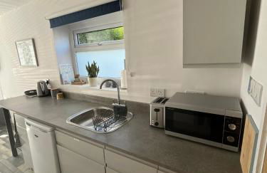 Entire guest suite in Four Mile Bridge, Rhoscolyn - Foto 6