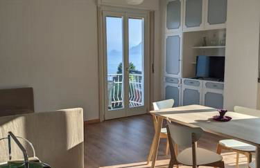 Breathtaking lake view in the heart of Stresa - Photo 1