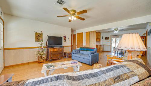 Pet-Friendly Hill Country Retreat with Deck! - Foto 4