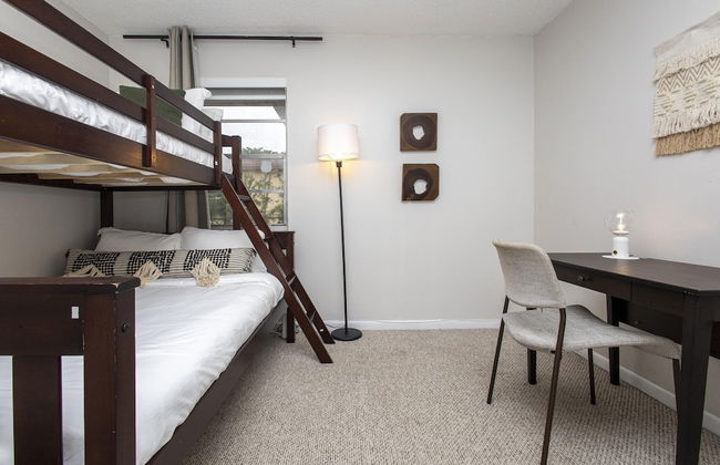 Hidden Garden A Serene Miami Escape - Photo 28