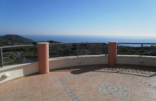 Villa Serenity a luxury relaxing retreat with swimming pool in Kymi Euboea - Foto 1