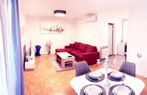 Central Bus Station Apartment - Photo 3