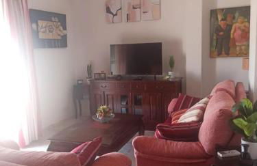 Fantástico ático con terraza, garaje, wifi, con todo para playa, piscina y casa y no facturar maletas! - Foto 1