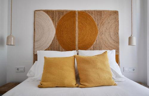 Slow Home Apartments - Photo 5