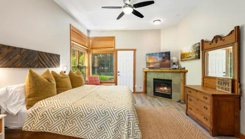 Cozy Pine Cabin Pool Access - Foto 4