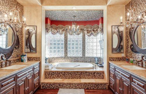 Pool, Peacocks and Views! Lavish Retreat in Gilroy - Foto 20