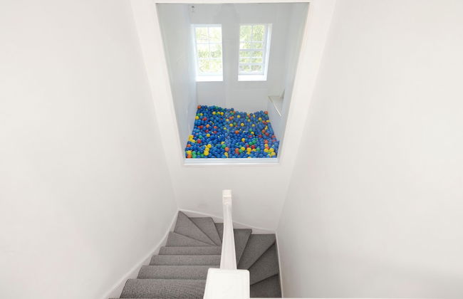 Delightful 3-bed Flat with Parking - Foto 2