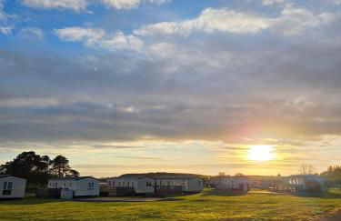 Tranquill caravan with stunning views ideal for relaxation - Foto 2