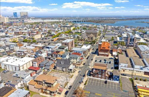 Luxury 8 Bedroom House, Steps to Tropicana, Beach and Boardwalk! - Foto 13