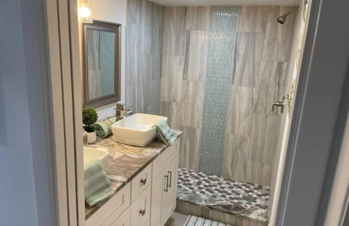 Beachfront Condo On Quiet Treasure Island- 1 Bed - Photo 13