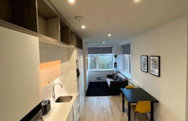 Voyager Haus Apartments, EV Charging Stations, London Heathrow Airport, LHR, Terminal 4, RE-Energise & GO - Foto 44