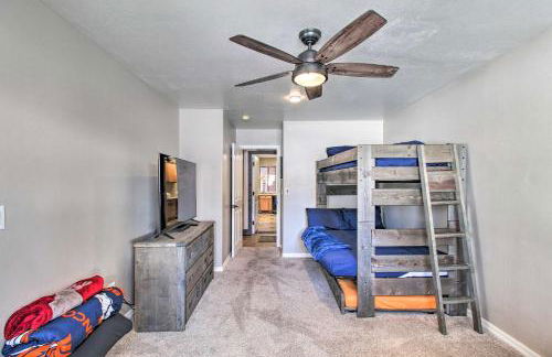 Near Woodland Lake Park Cabin with Serene Deck! - Foto 31