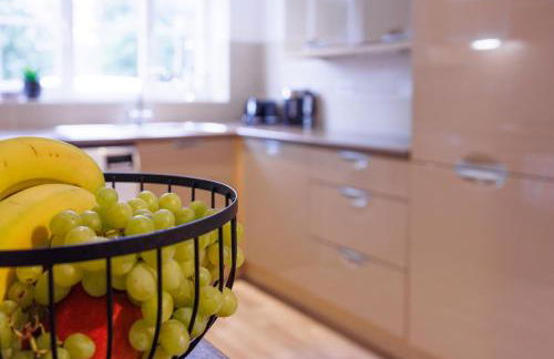 Spacious 4-Bedroom House in Aylesbury Ideal for Contractors Professionals or Larger Families - Foto 21