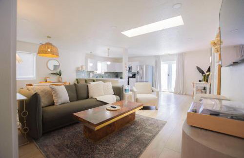 Bohemian ChiC SpaCation-Private HotTub-Close to Downtown-No Pet Fee! - Foto 2