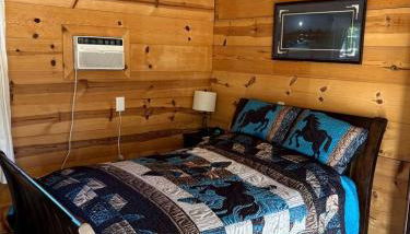 Cozy Rustic Cabin on a Working Horse Ranch for a Unique Getaway in Granite Bay, California - Foto 4