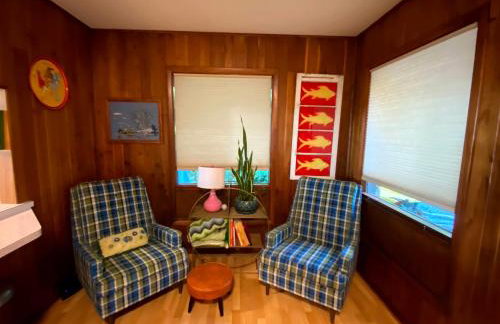 All the Waters Retro Home on Lake Michigan- Your Own PRIVATE BEACH - Foto 71