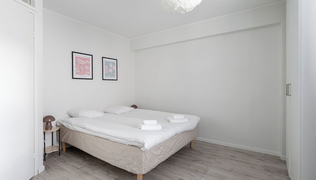 Spacious Downtown Apt with Balcony that Hosts 10 - Foto 4, Zimmer