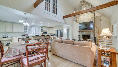 Peaceful Cavendish Retreat with Hot Tub and Fireplace! - Foto 2