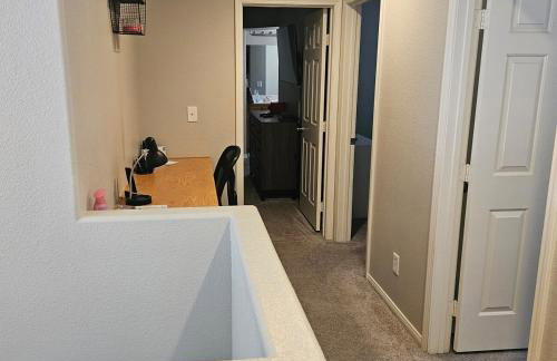 This cute 3 bedroom 2 and half bath is cozy - Photo 5