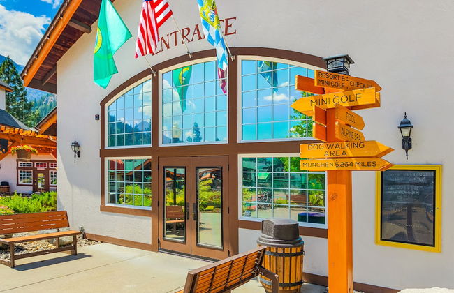 Icicle Village Winter Wonderland. Pool - Foto 29