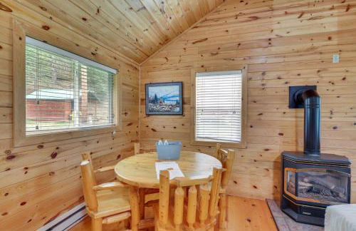 Hike, Ski, ATV and More Deadwood Cabin with Grill - Foto 6