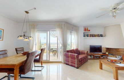 Immaculate Villa with sea views! - Foto 7