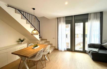 Dúplex 2 hab con terraza by Prestigi - Photo 10