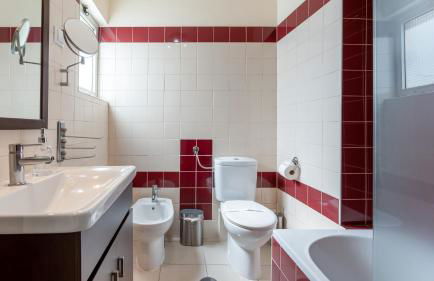 Comfy 3 BDR Flat With Pool & Balcony by LovelyStay - Photo 24