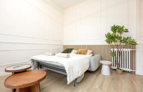 LV2 Au cœur de l'Avenue des Champs-Elysées Arc de Triomphe - Photo 14