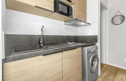 CALYPSO - Hypercentre - Proche Gare & Tram - Balcon - Wifi - Foto 7