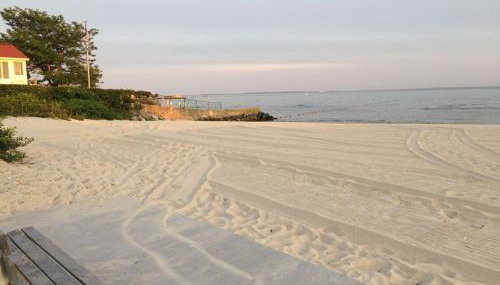 Adorable Beach Cottage - Private Beach Association - Foto 4