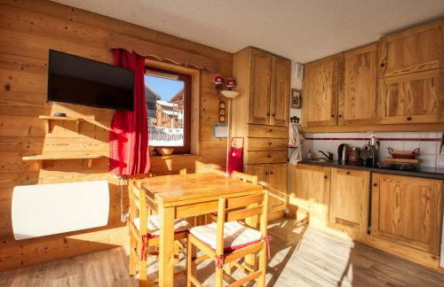 Appartement sud vue pistes, terrasse, équipement complet, sans animaux - FR-1-642-84 - Foto 2