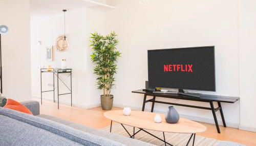 HomeForGuest Design Attic Apartment FREE Parking - Foto 5