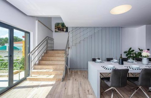 Five-Bedroom Holiday Home In Zminj - Photo 20