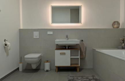 Modernes voll möbliertes Apartment am See mit Garten, nahe BER - Foto 11